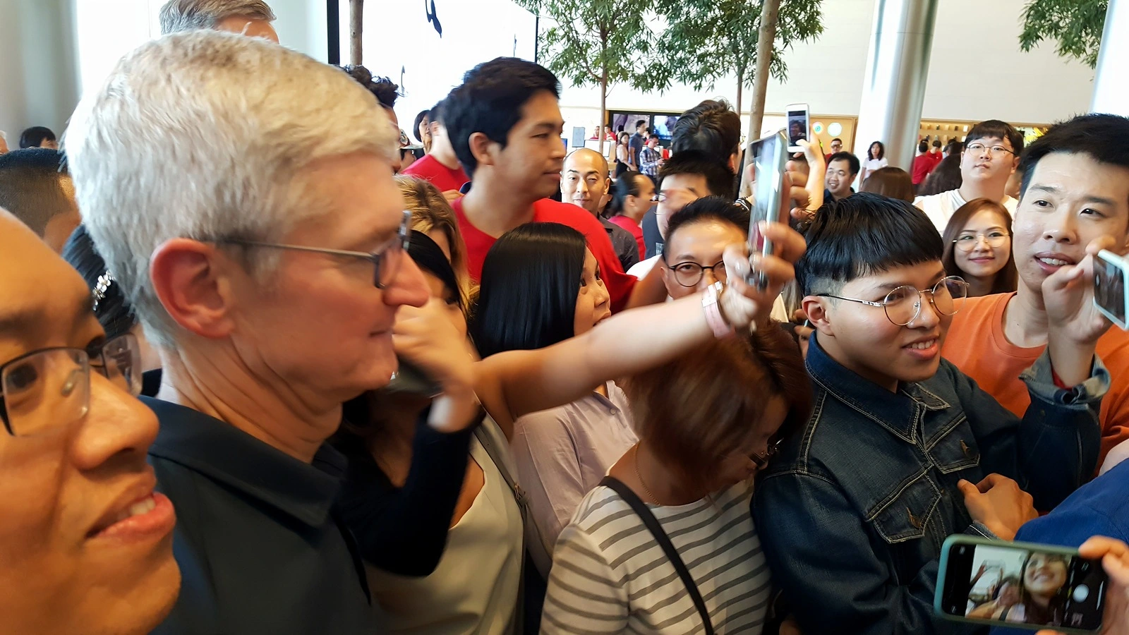 BANGKOK, THAILAND - DECEMBER 13, 2019: Tim Cook, the chief executive officer of Apple Inc. meet the customers at Apple Inconsiam, the first Apple Store in Thailand when he drops into Bangkok during Asia tour.