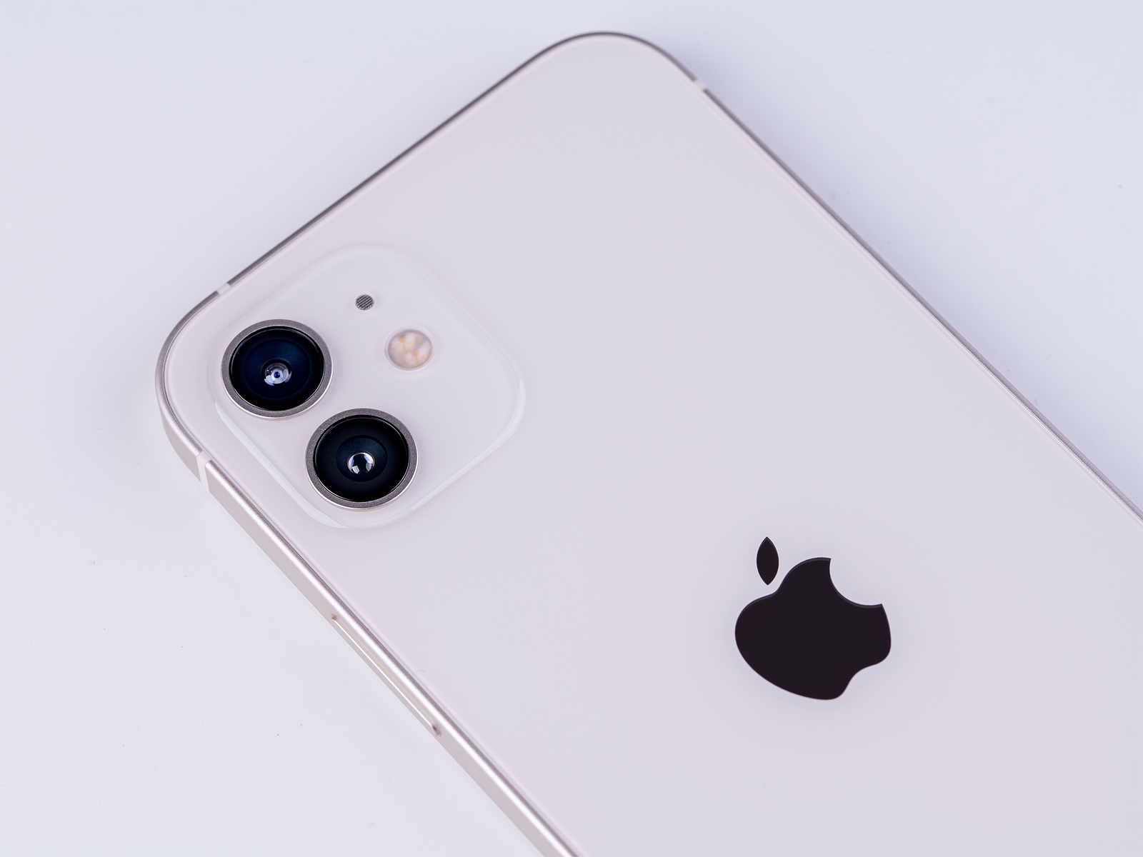 iPhone 2021