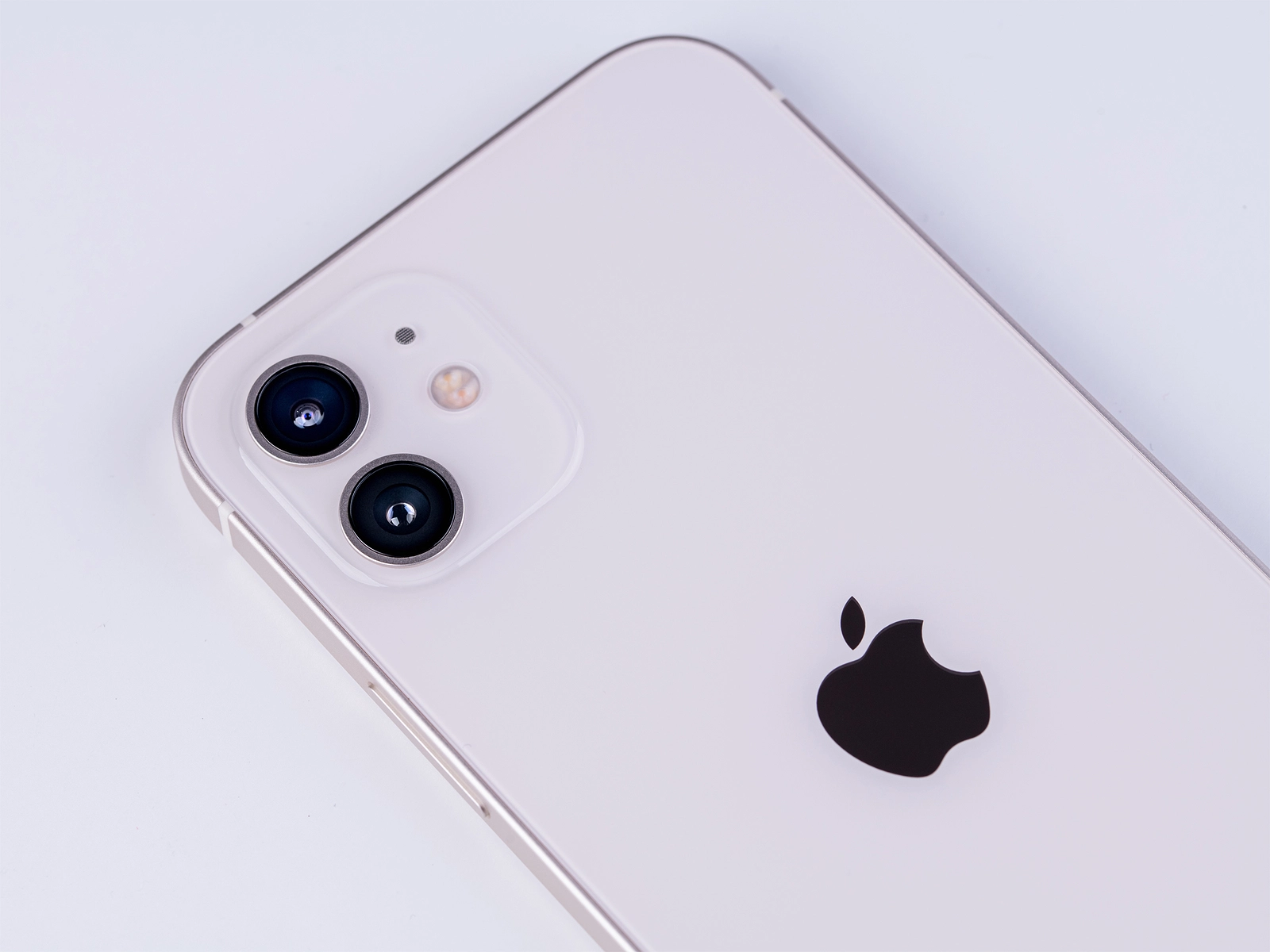 iPhone 2021