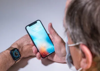 Unlock iPhone with Apple Watch