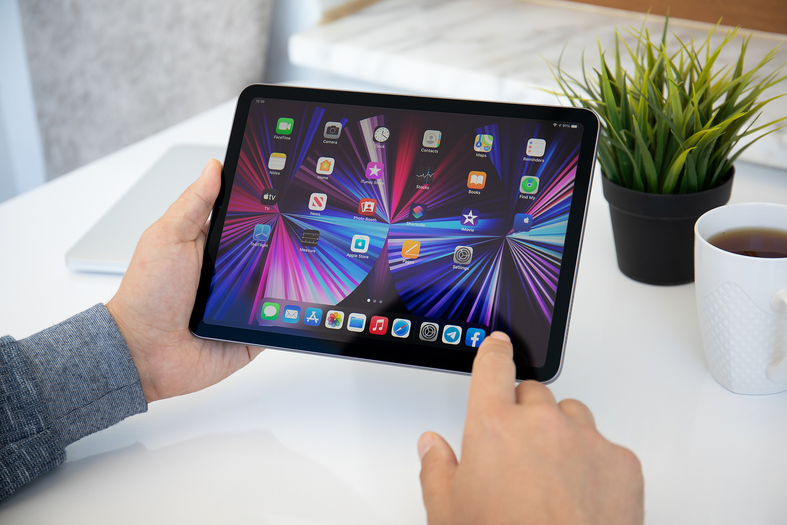 iPad OLED display