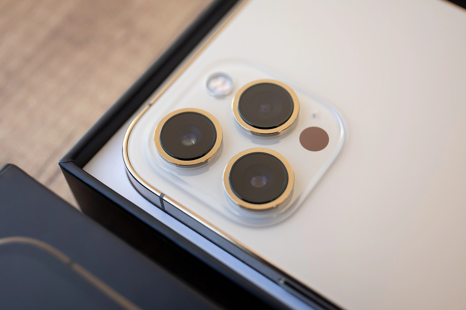 iPhone 13 sensor-shift camera stabilization