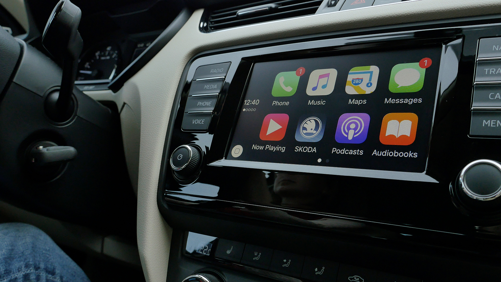 Apple Music CarPlay