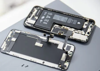 Apple repair restrictions