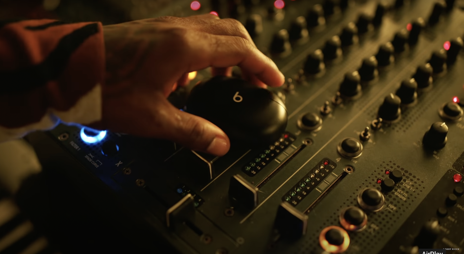 Beats Studio Buds
