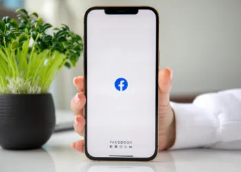 Facebook Cloud Gaming iOS