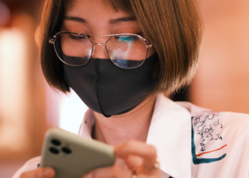 iPhone 13 Face ID mask wearer