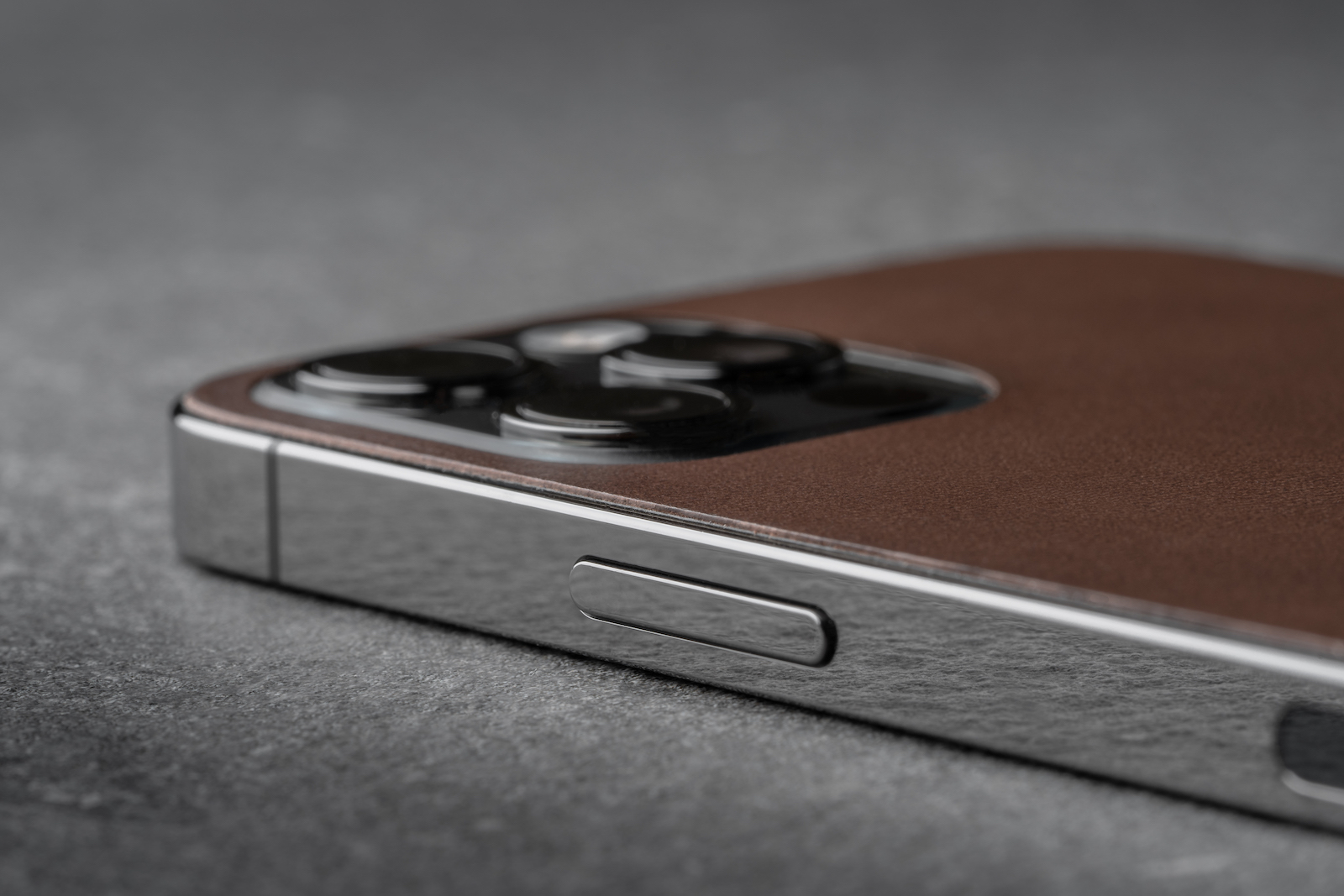 Nomad leather skin
