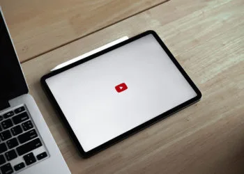 MacBook & iPad OLED display