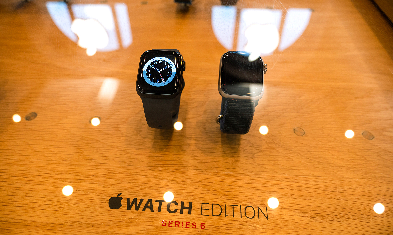 Apple Watch Series 6 Titanium Edition