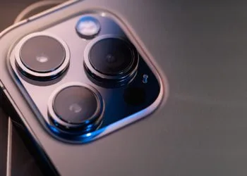 iPhone 13 camera