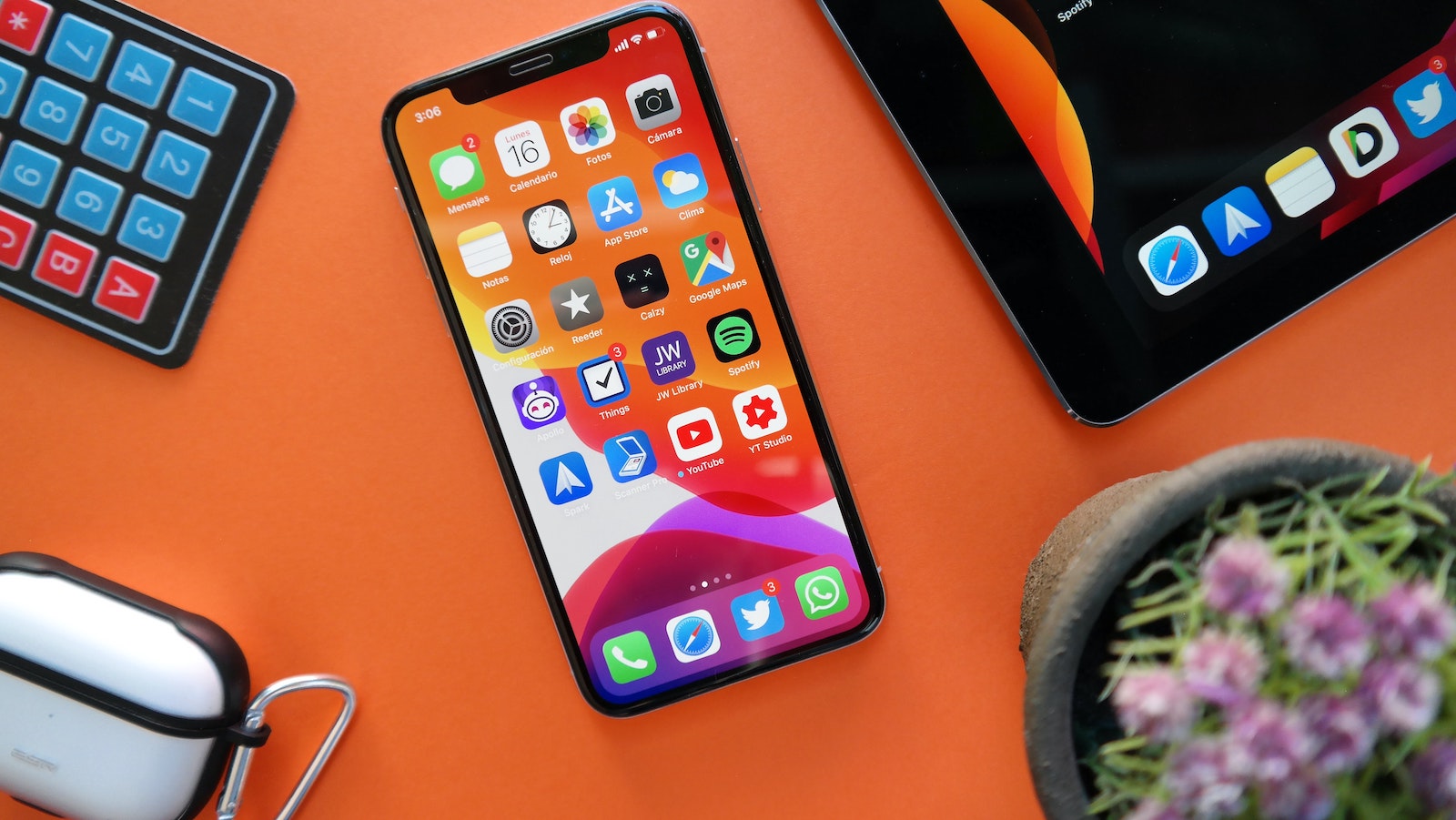 Hide email address in iOS 15