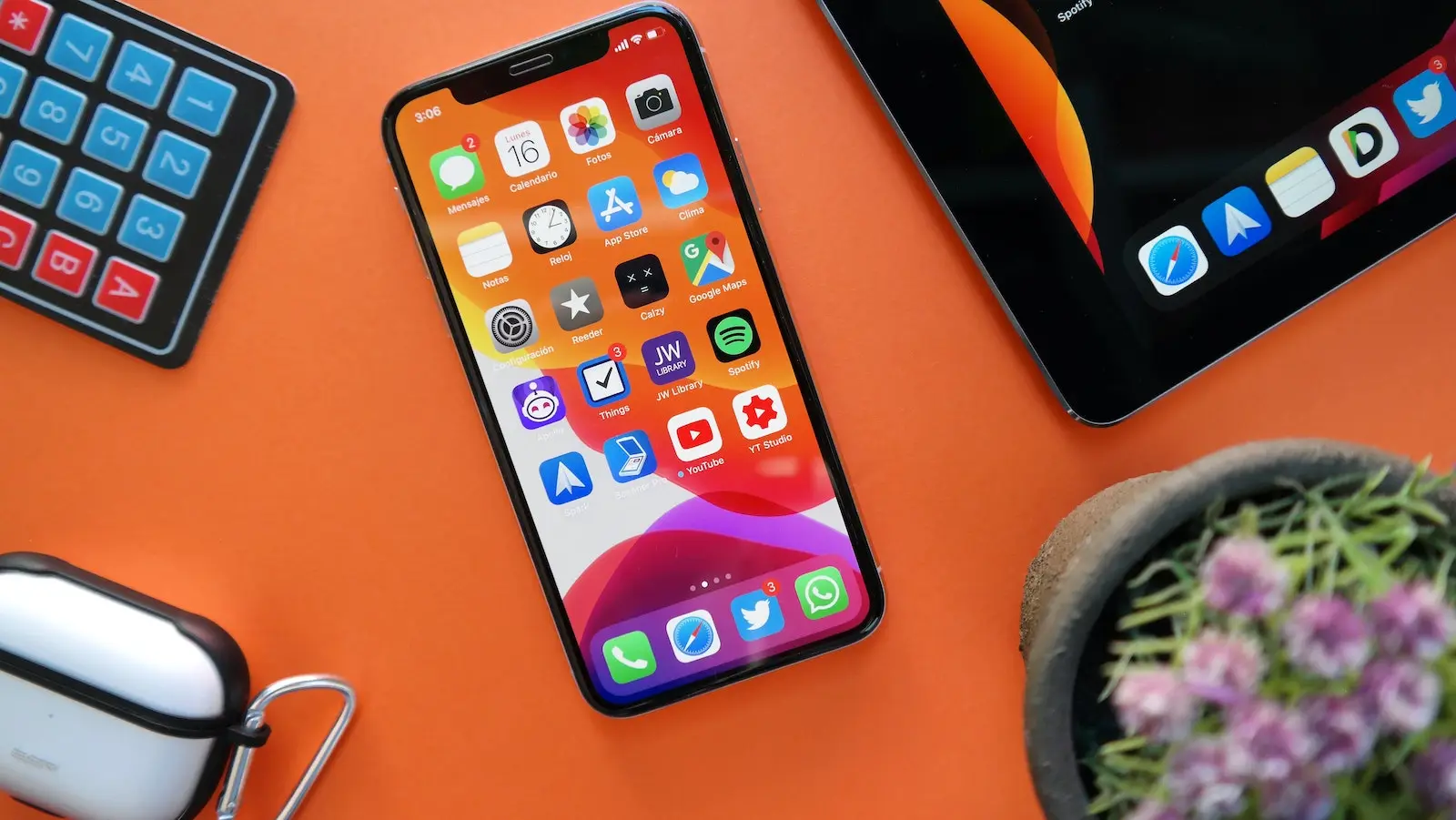 Hide email address in iOS 15