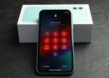iOS 14.8 & iOS 15 vulnerability