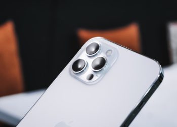 iPhone 2023 periscope camera