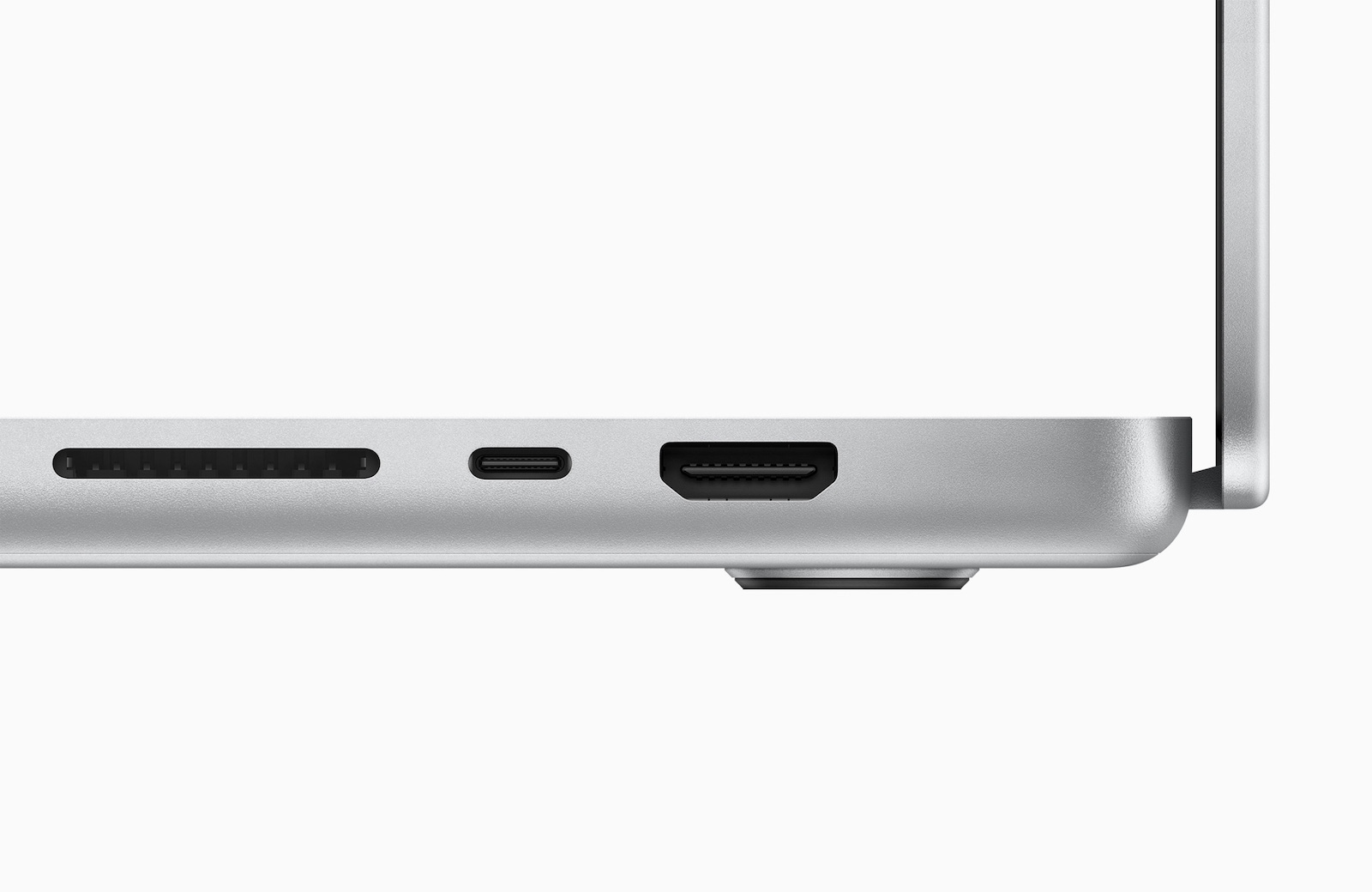MacBook Pro 2021: SD card slot disappoints professional users