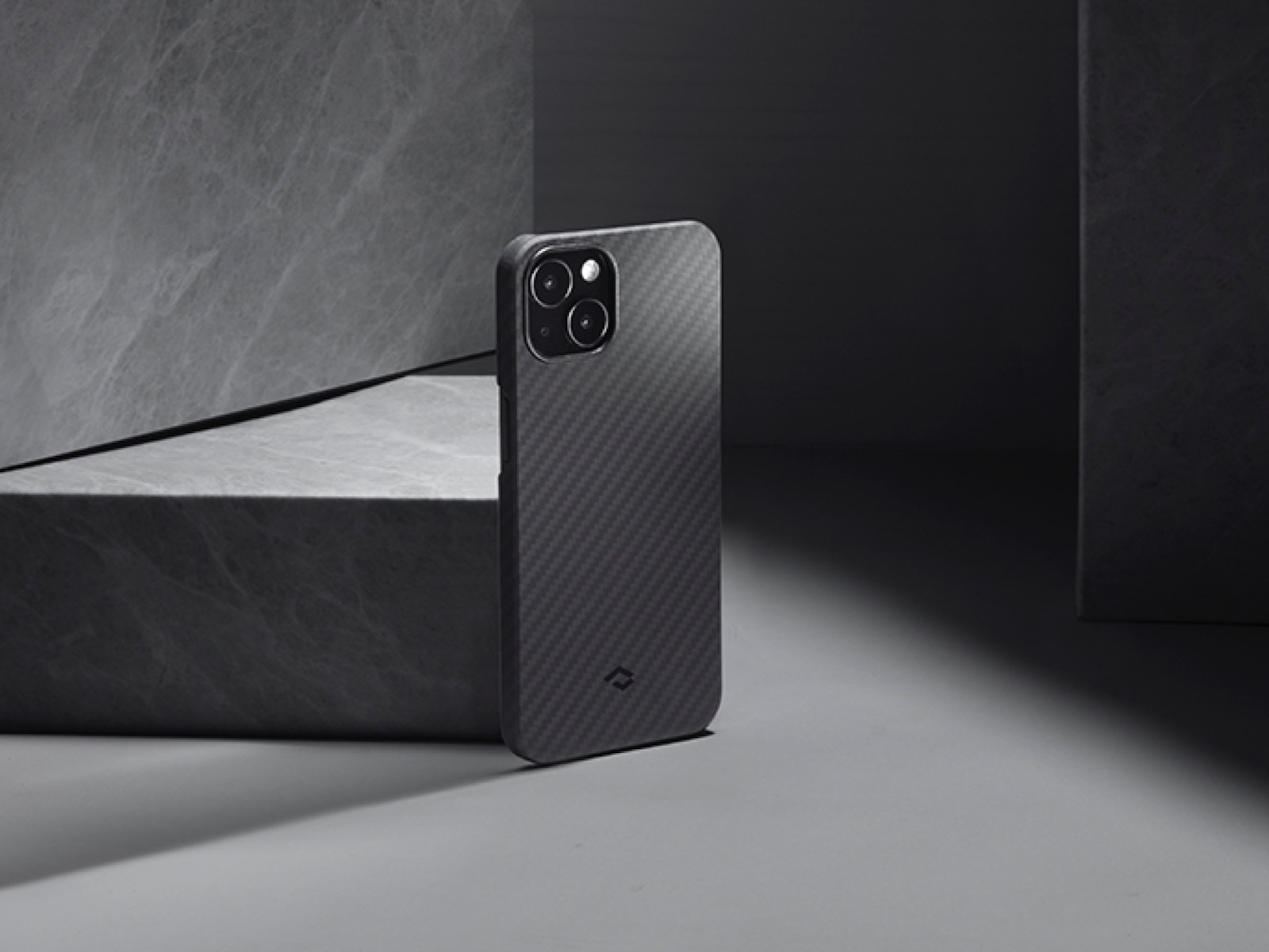 MagEZ Case 2 for iPhone 13