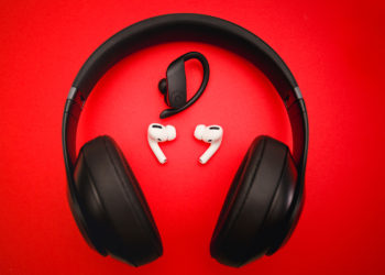 New firmware version: Apple updates AirPods and Beats