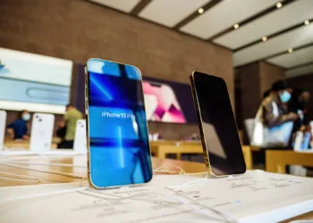 iPhone 13 Pro production costs