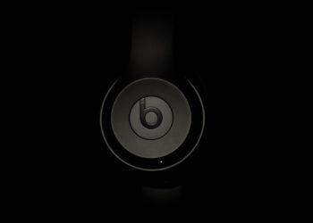 iOS 15.1 beta reveals Beats Fit Pro headphones