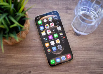 iOS 15.2: How to use the App Privacy Report