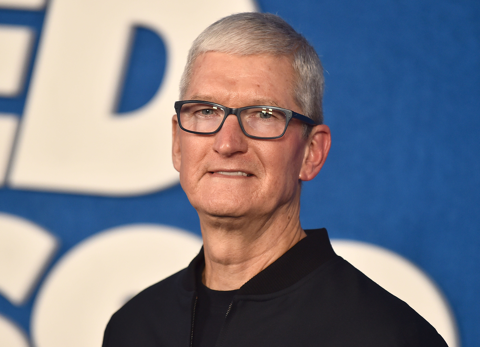 Over 275 billion dollars: Apple has secret deal with China