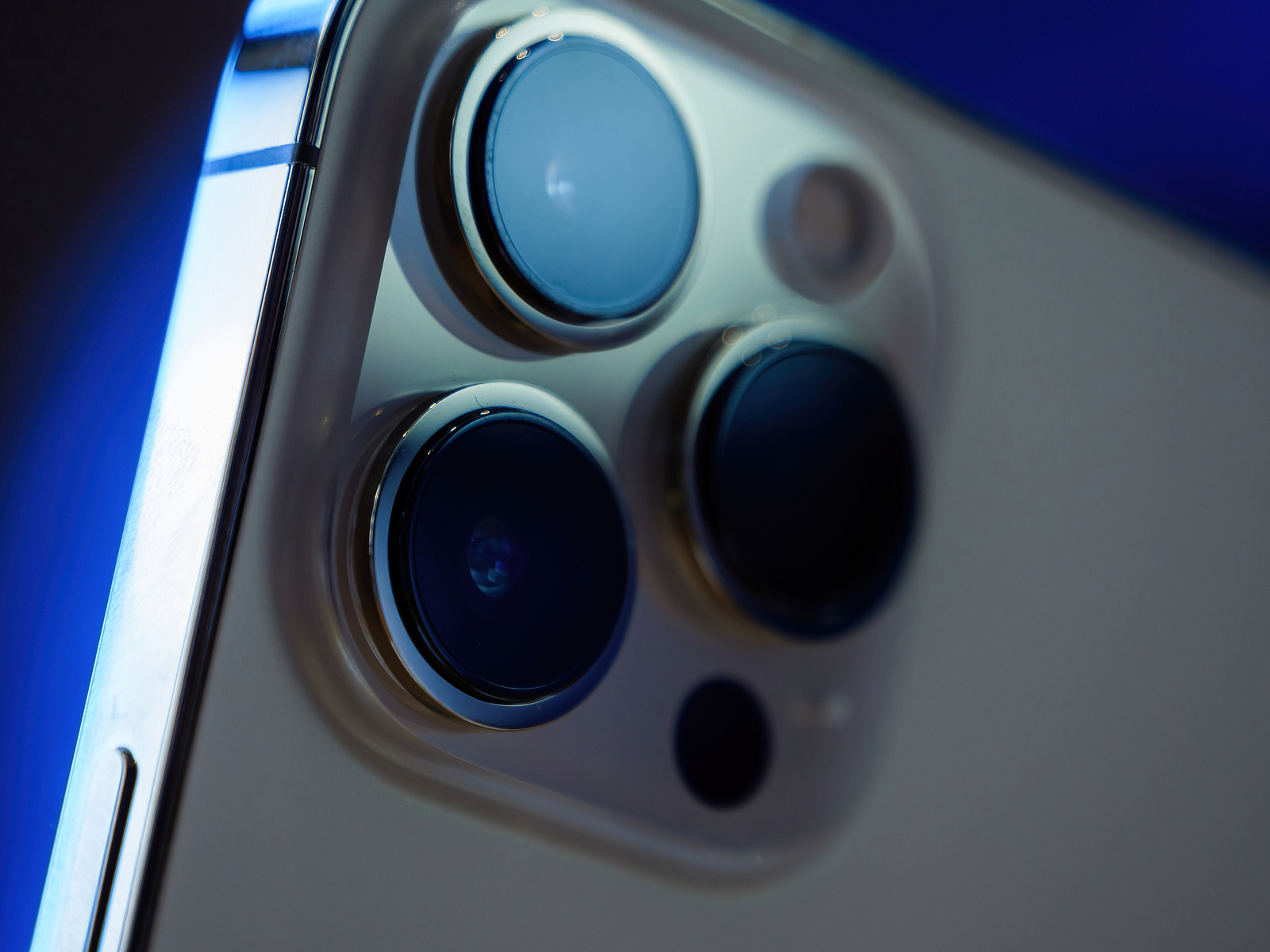 iPhone 14 Pro to do without periscope lens
