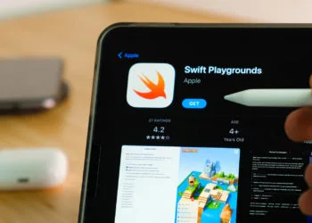 Creating iPhone & iPad apps: Apple releases Swift Playgrounds 4