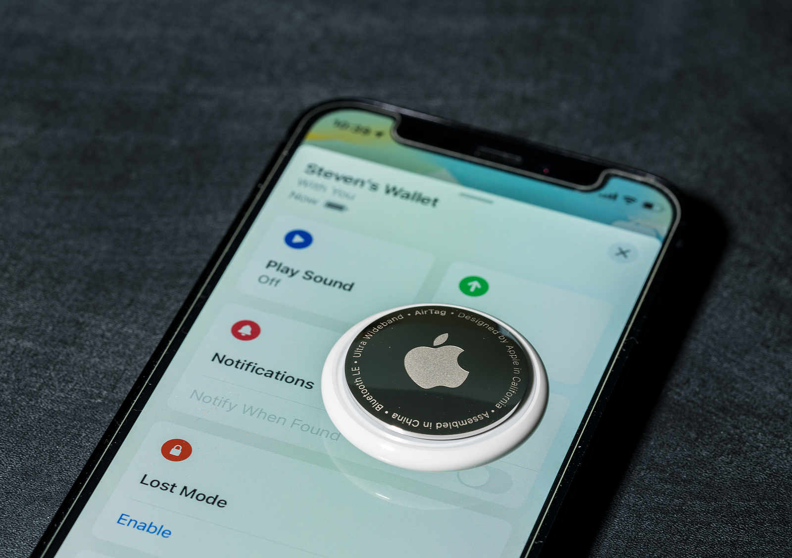 Apple's security guide aims to allay AirTag concerns