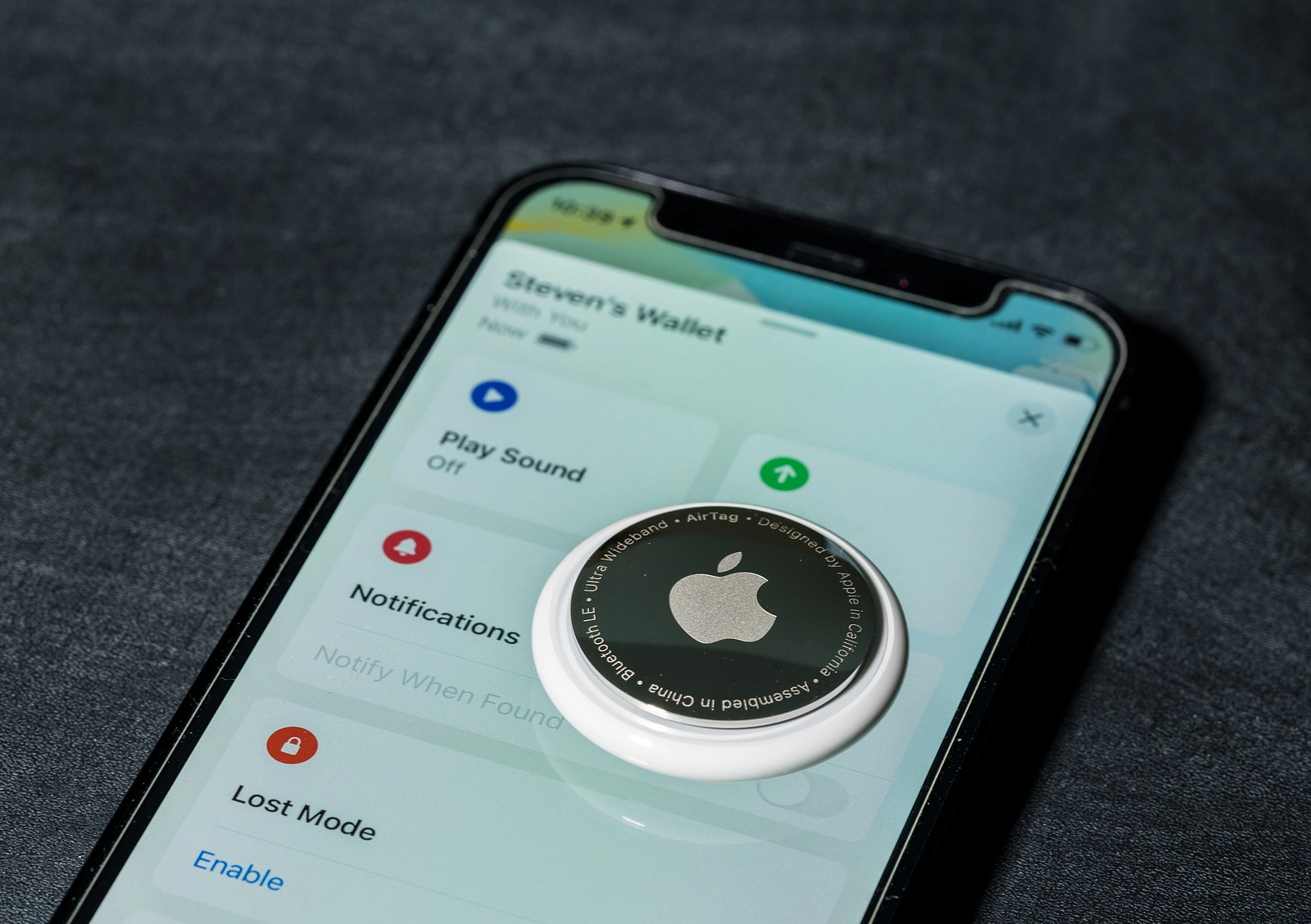 Apple's security guide aims to allay AirTag concerns