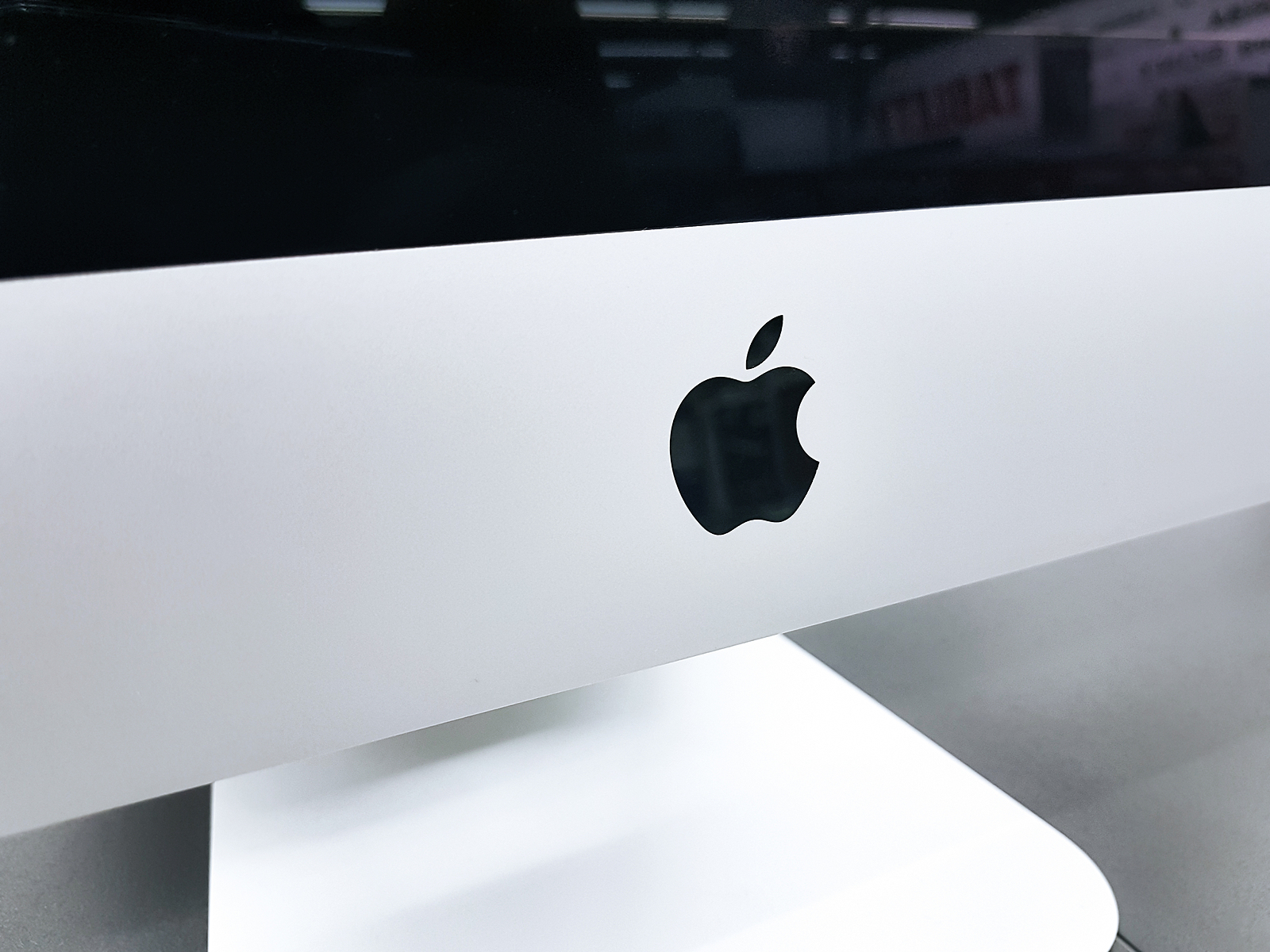 27" iMac Nano-Texture display
