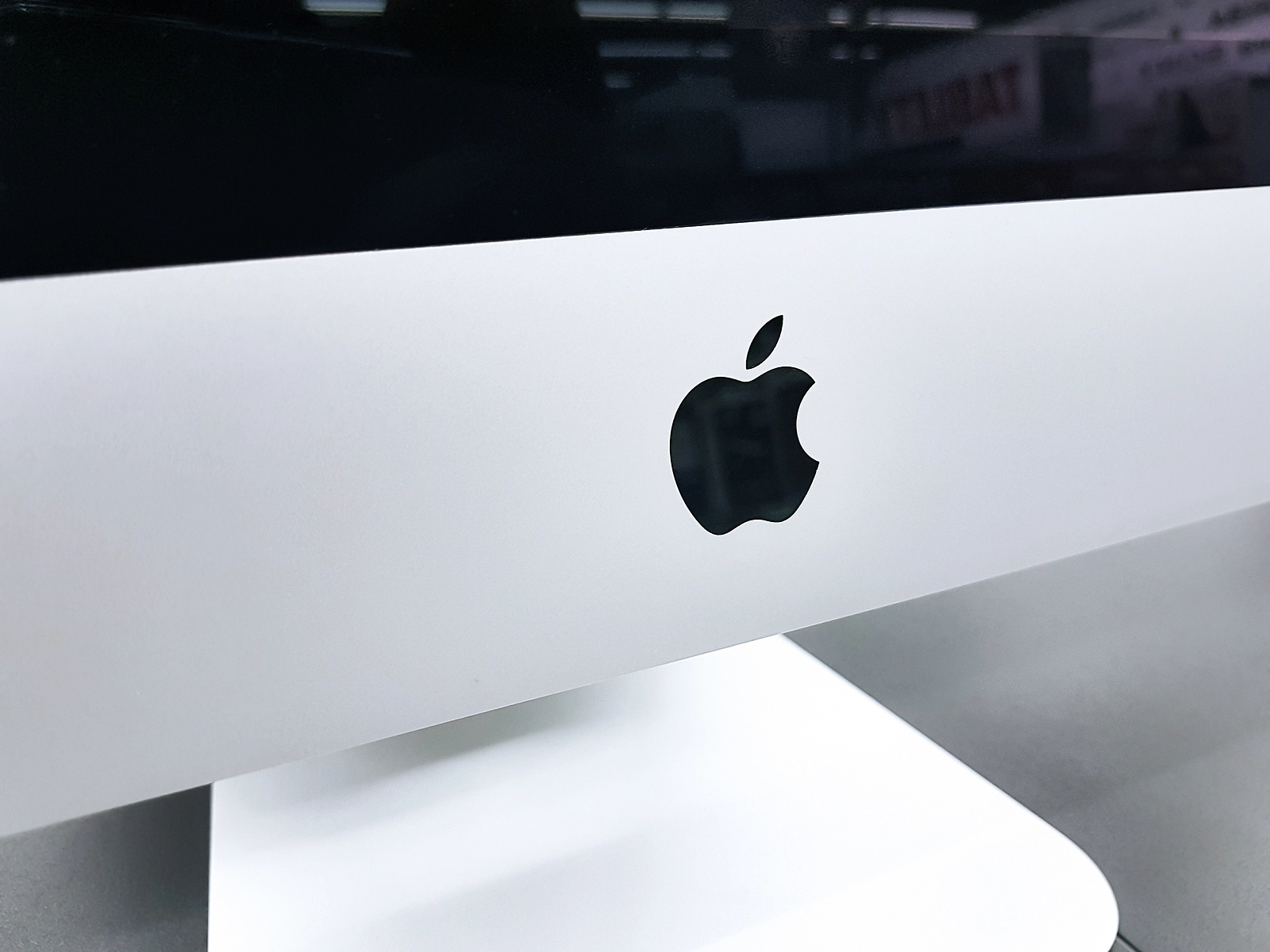 27" iMac Nano-Texture display