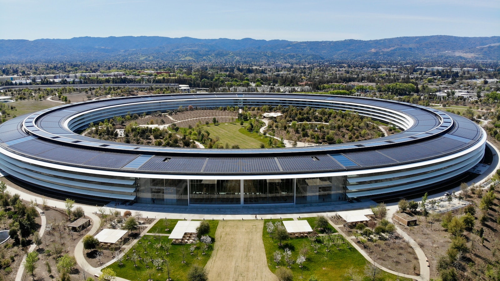 Apple: Annual General Meeting to take place in March