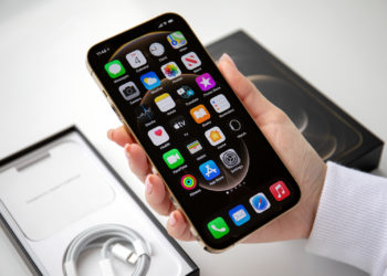Apple continues to fight against possible sideloading law
