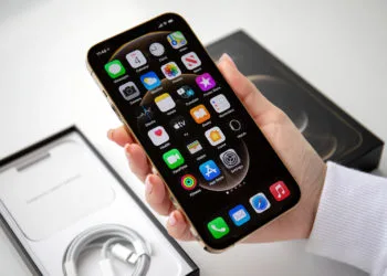 Apple continues to fight against possible sideloading law