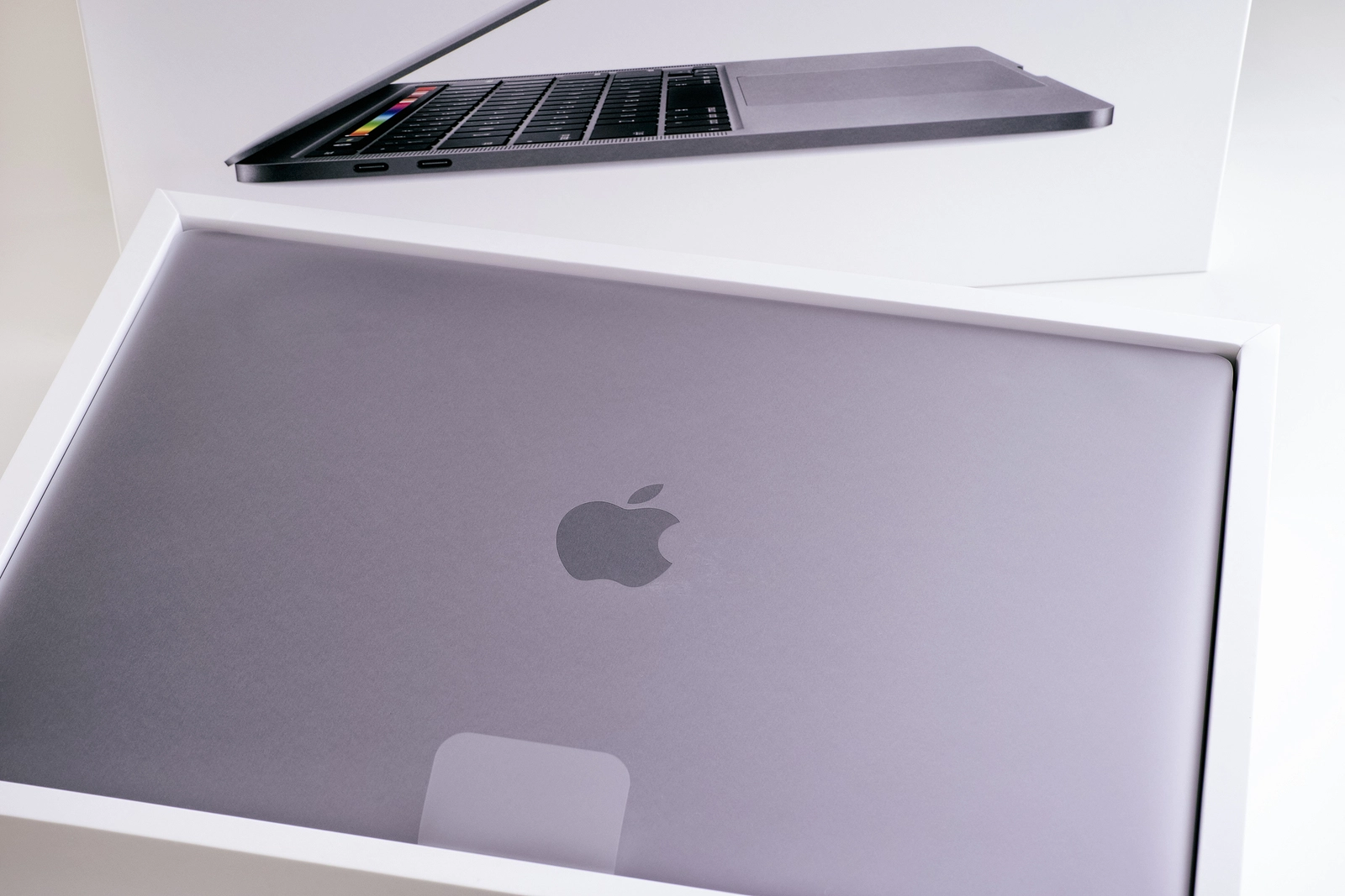Apple could introduce 13-inch MacBook Pro with M2 chip