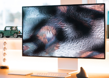 "Peek Performance": Apple could introduce new screen