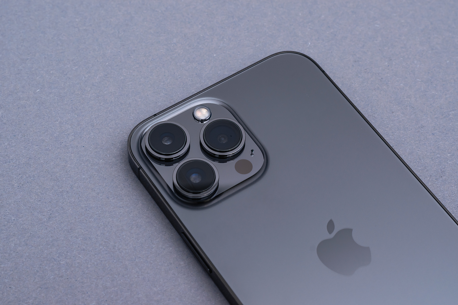 iPhone 14 iPhone 15 Pro