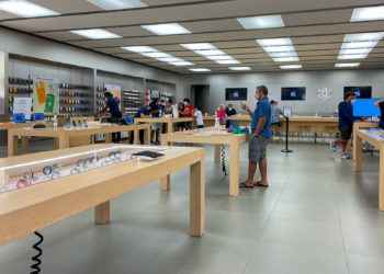 Apple Store China shooting