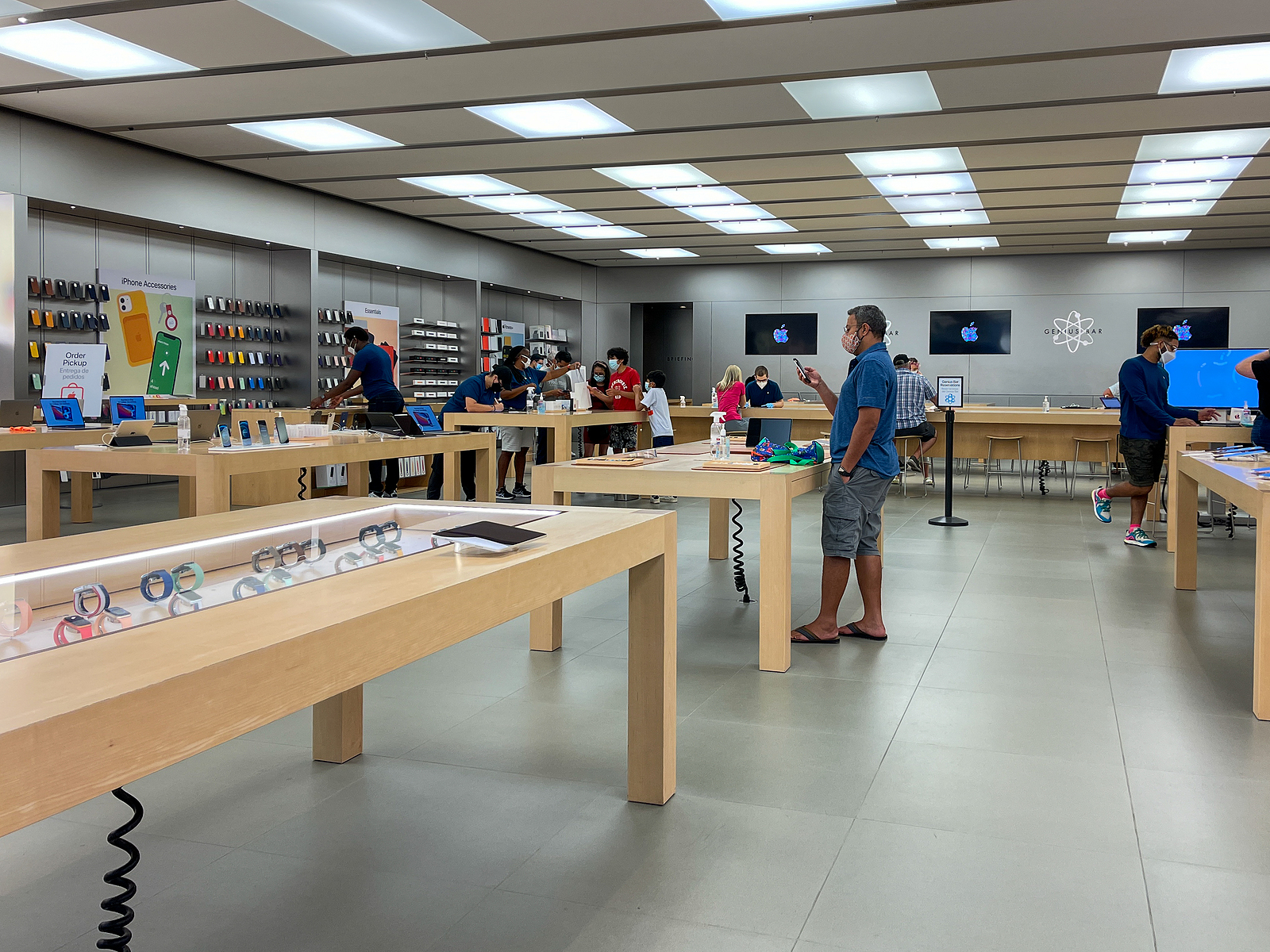 Apple Store China shooting