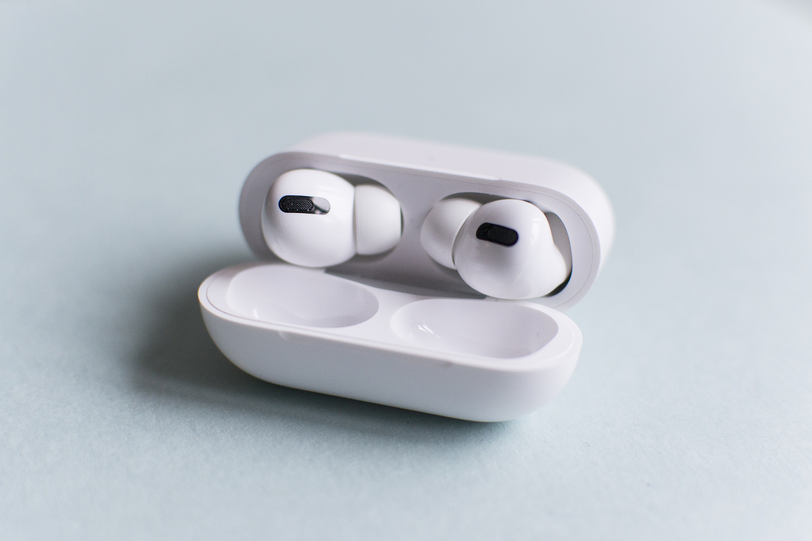 AirPods Pro 2 "Far Out" event