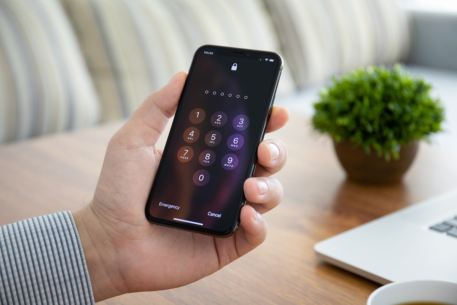 security key Apple ID iOS 16.3
