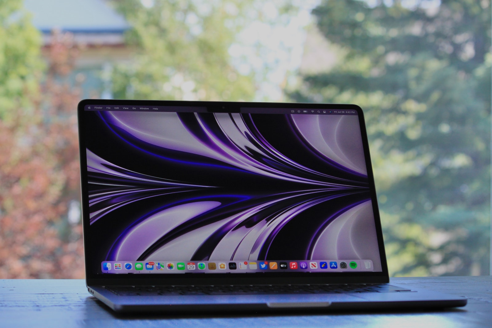 MacBook Air Apple