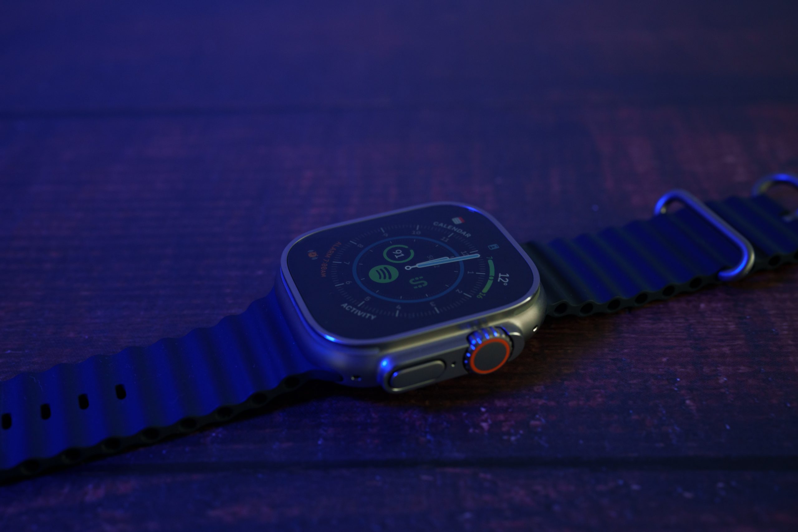 Apple Watch Ultra microLED