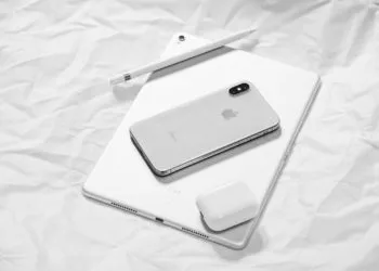 iOS 17