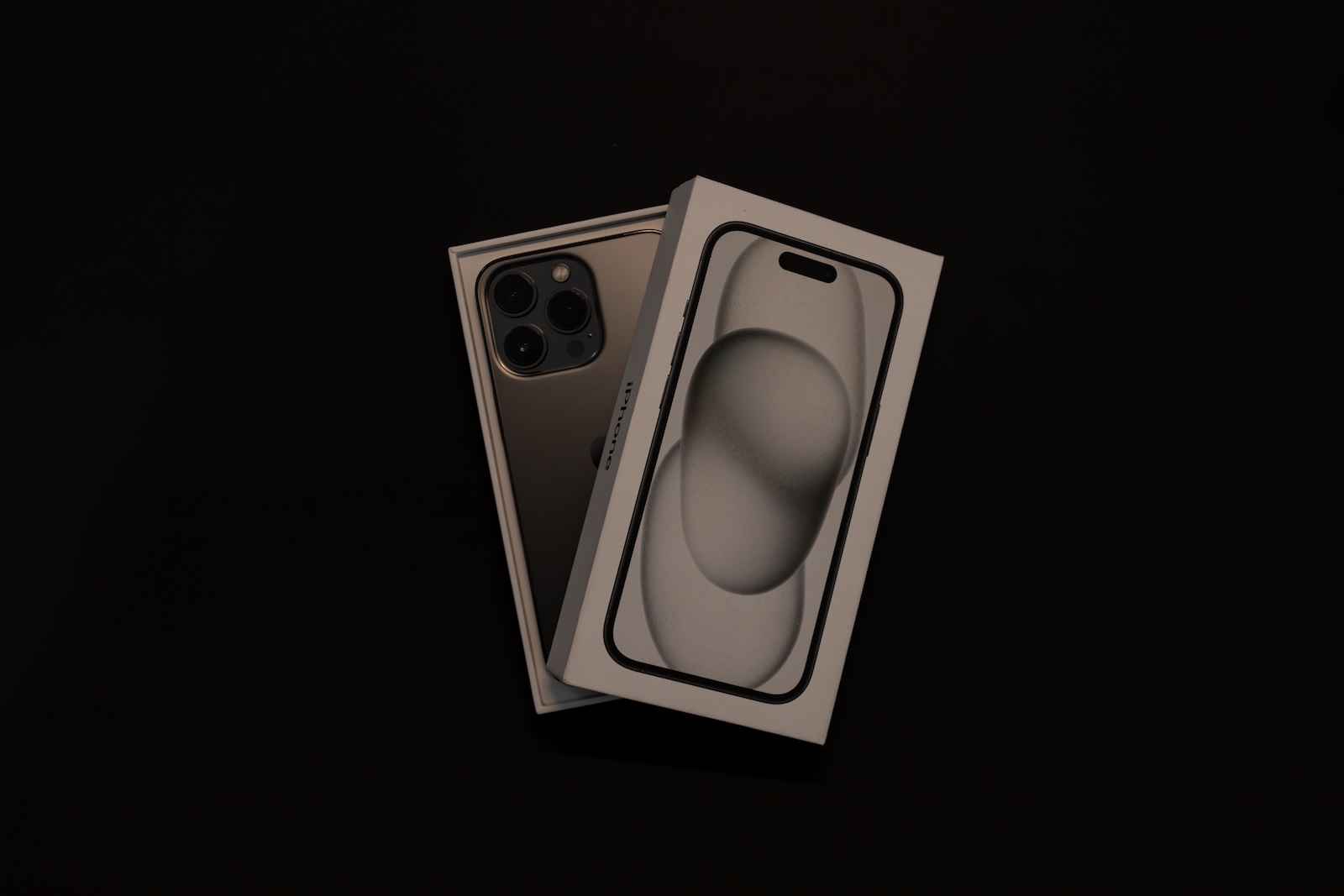 iPhone 16 Apple