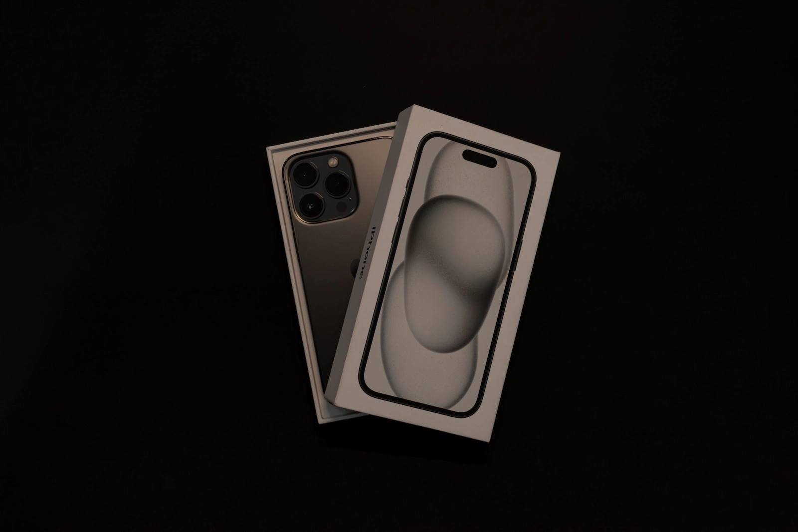 iPhone 16 Apple