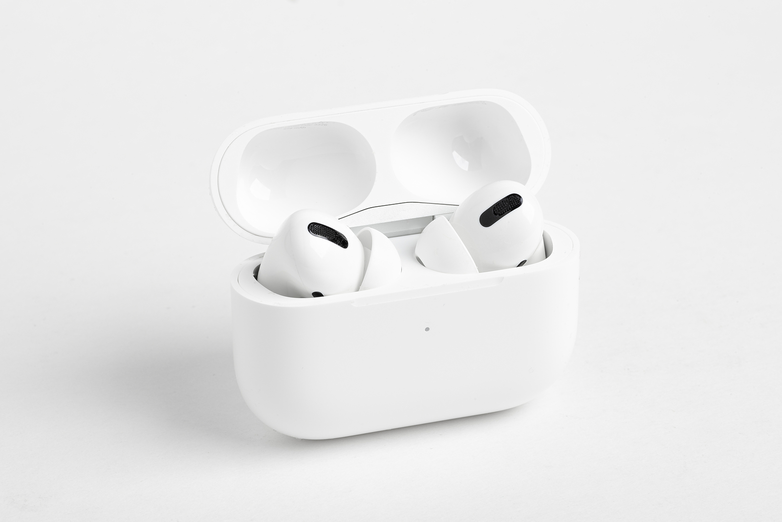 AirPods Apple