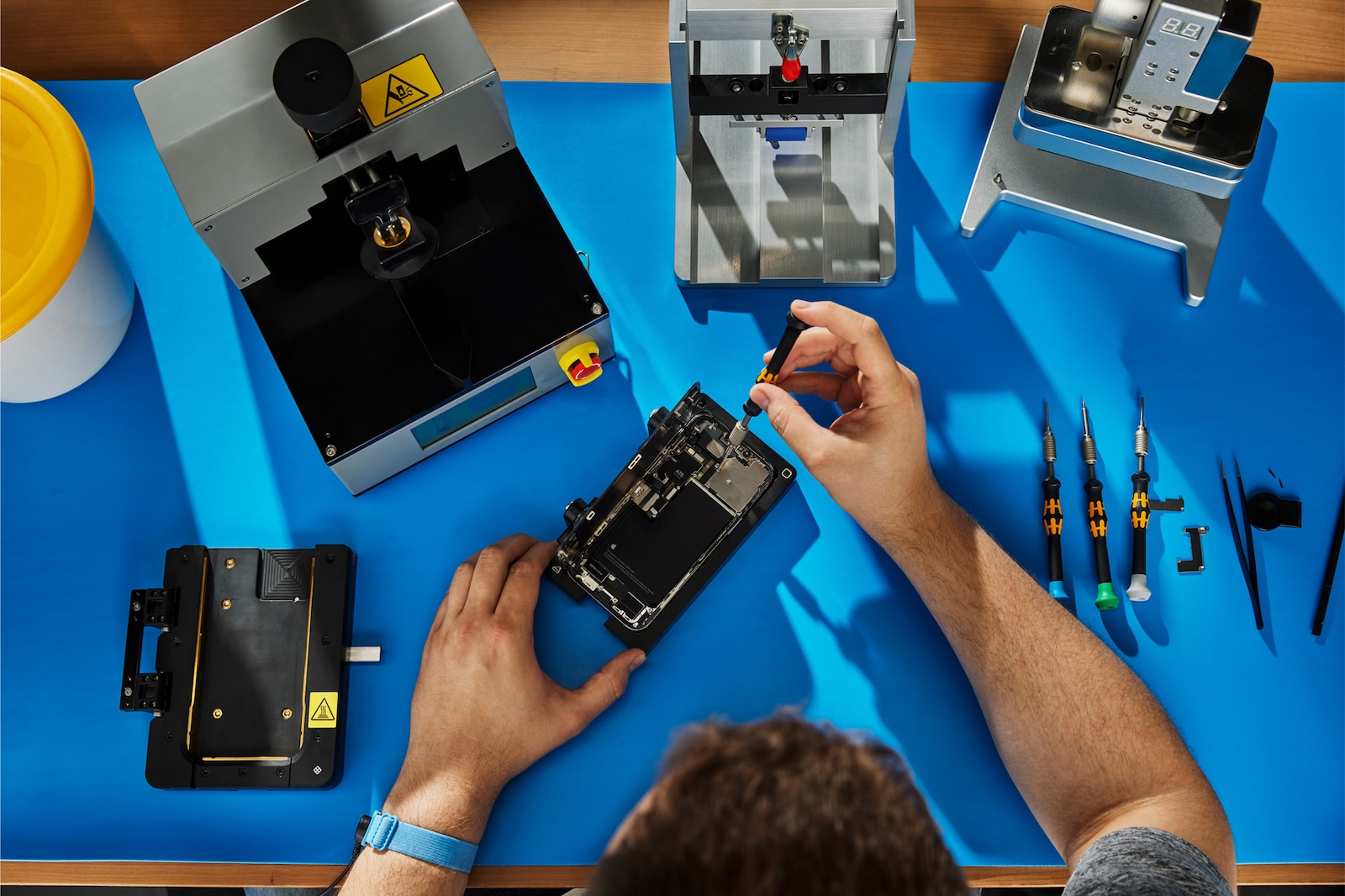 Apple repair program