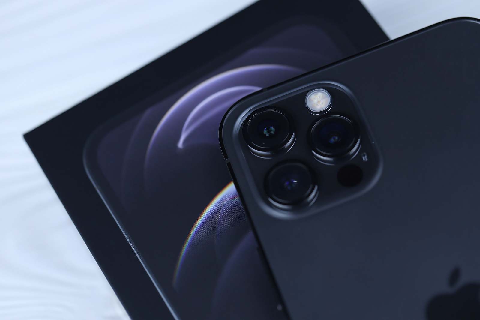 iPhone 16 Pro camera